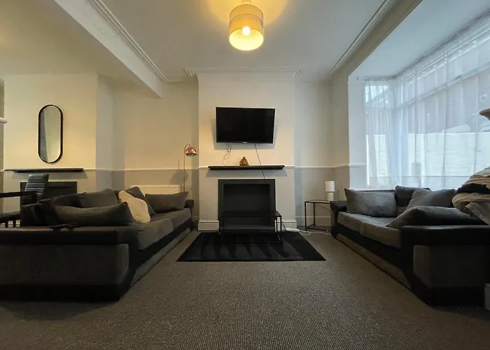 Beautiful 2 Bedroom Property With 5G Wi-Fi