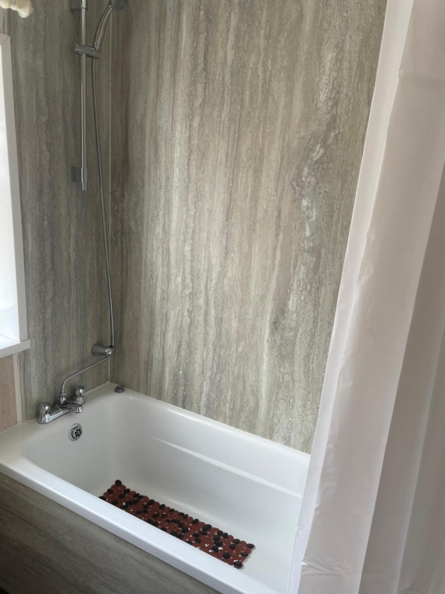 Beautiful 2 Bedroom With 5g Wi-fi Kingston upon Hull